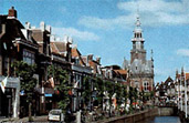 Direkt an der friesischen Seite des IJsselmeeres zwischen Hindeloopen und Makkum liegt der herrliche Ort Workum. Ob Sie an einem Wassersport-, Wander-, Fahrrad- oder Strandurlaub interessiert sind, Sie finden hier hier Ihren Urlaubsort. Am großen Strandbereich finden neben den Badeurlaubern auch Surfer und Segler ein herrliches Revier