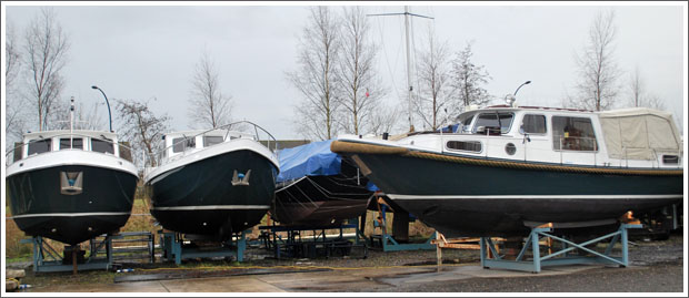 In de winterstalling: van links naar rechts: Simmerskip 950 OK*cruise, Multivlet 1100 AK, Gillissenvlet 950 AK/OK